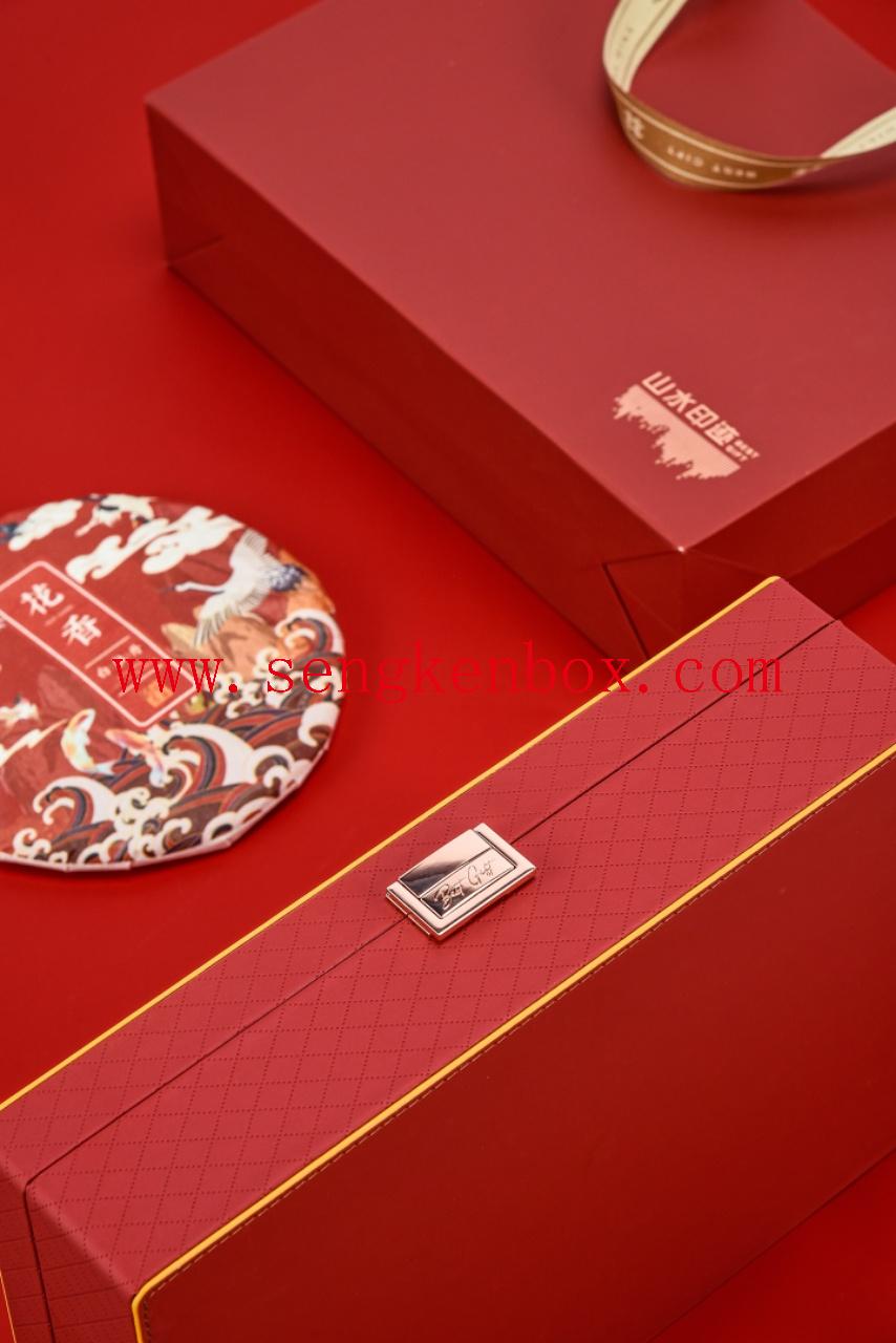 Leather-Clad Tea Box Leather-Clad Tea Box