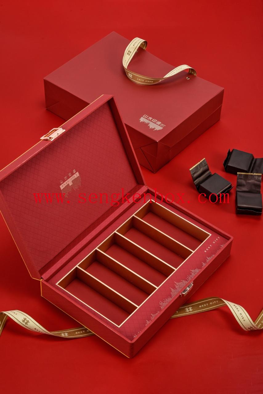 Leather-Clad Tea Box Leather-Clad Tea Box